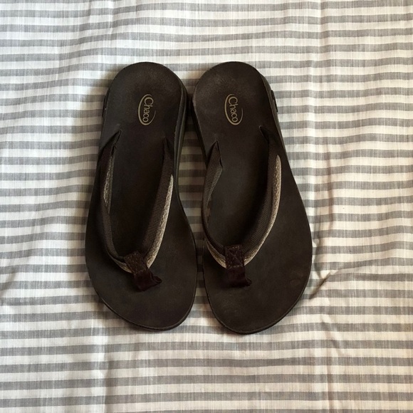 chaco flip flops